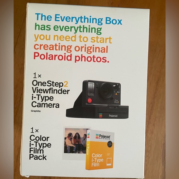 Polaroid One Step 2 Camera and film pack NIB - Picture 3 of 4